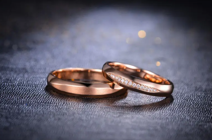 结婚戒指戴哪个手指 结婚戒指要买几个